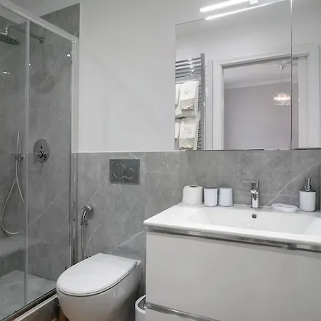Moderno In Centro Апартаменты Алассио